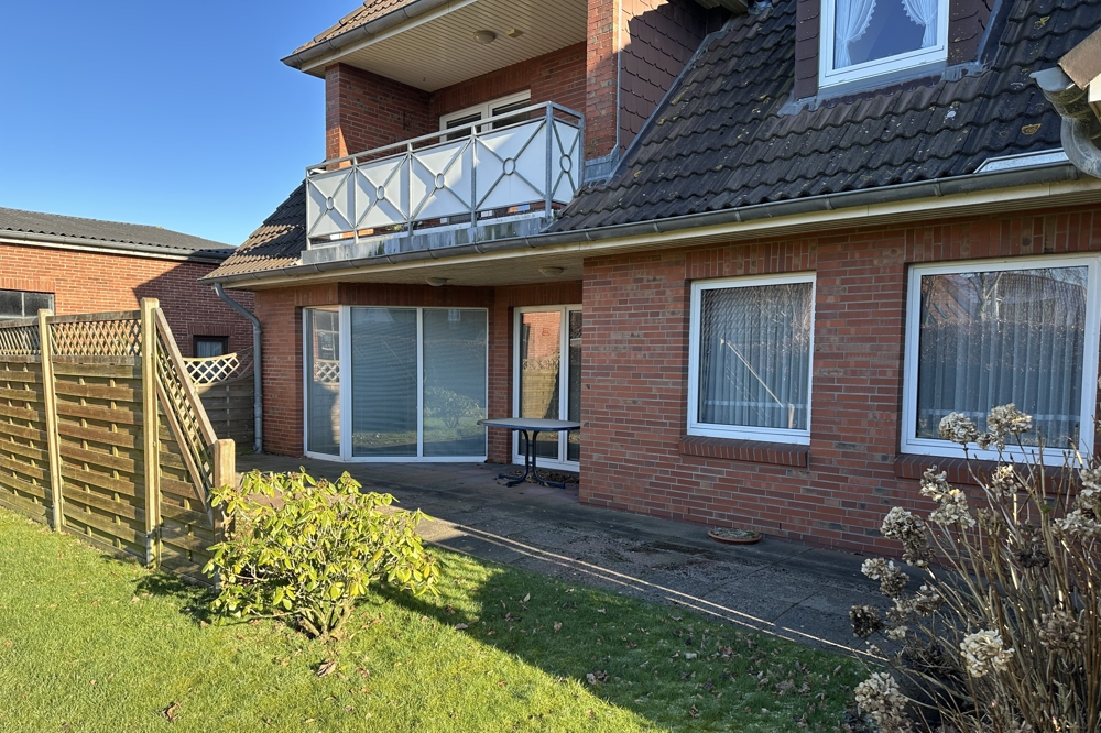 Ansicht von Westen mit Terrasse