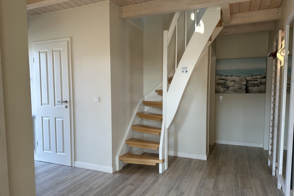 Diele mit Aufgang zur Galerie