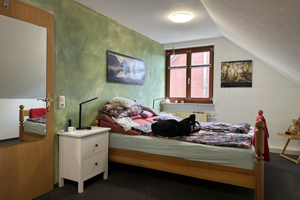 Schlafzimmer DG